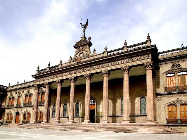 Exhorta gobierno estatal a municipios a pagar sus impuestos