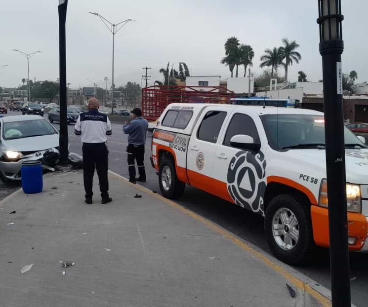 Estrella auto contra muro