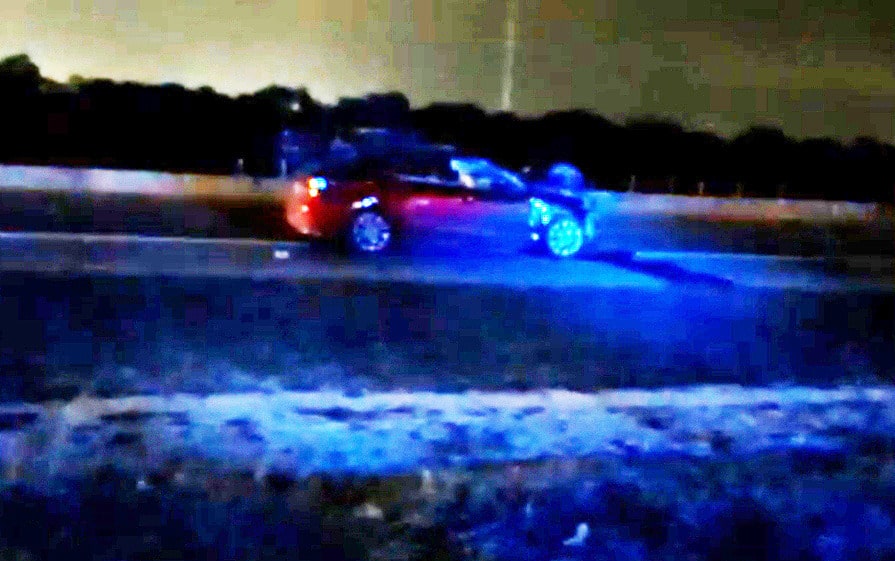 El conductor de una motocicleta falleció, luego de chocar y terminar sobre un vehículo en la Autopista a Reynosa