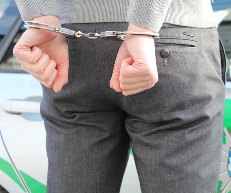 Detienen a hombre en Escobedo