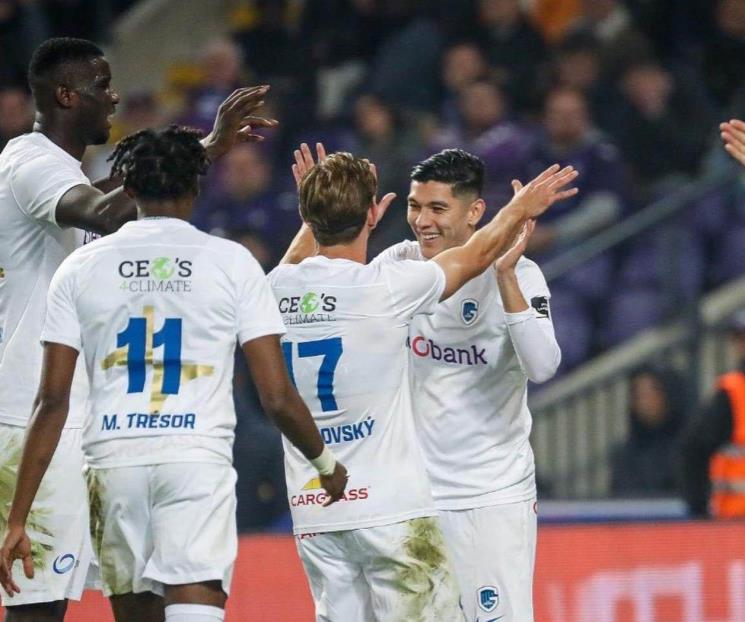 Marca gol y expulsan a Arteaga pero lidera GENK en Bélgica