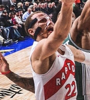 Sufren los Raptors, pero vencen a Detroit