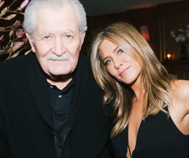 Jennifer Aniston de luto por la partida de su padre