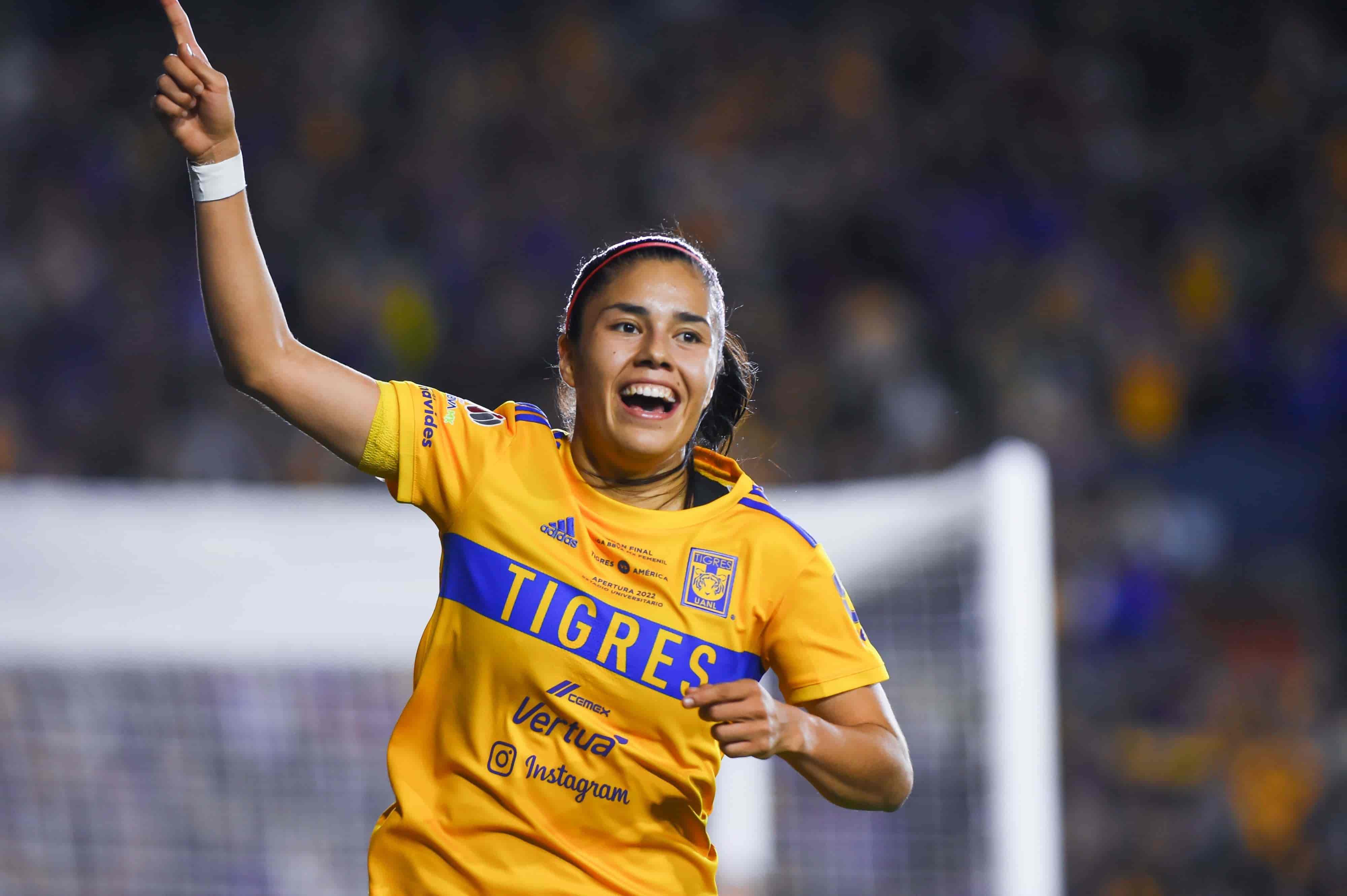 Lizbeth Ovalle hace el 1-0.