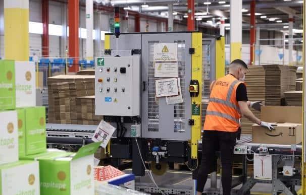 Amazon se suma a Facebook y Twitter y planea 10.000 despidos