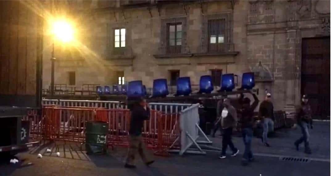 Colocan gradas para desfile por la Revolución Mexicana