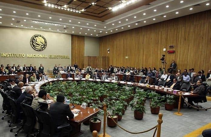 INE presenta controversia ante la Corte contra CNDH