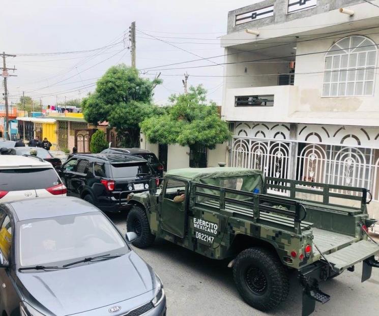 Detienen a dos hombres tras cateos