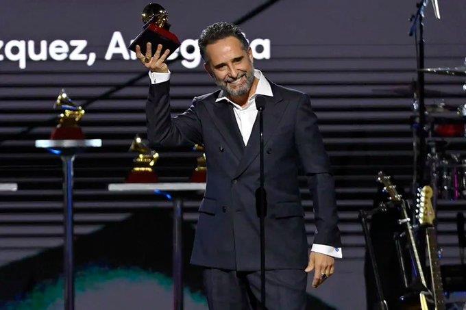 Arrasa Jorge Drexler en los Latin Grammy