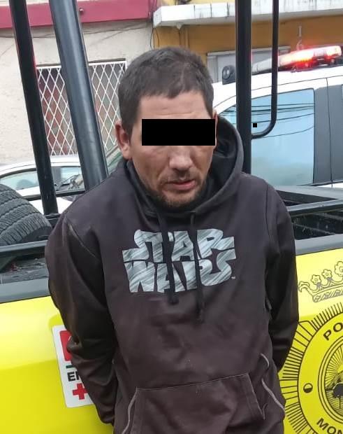 Detienen a 3 en camioneta robada