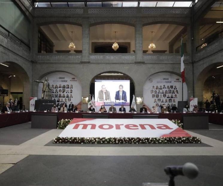 Plan B considera propuesta de congelar a consejeros del INE