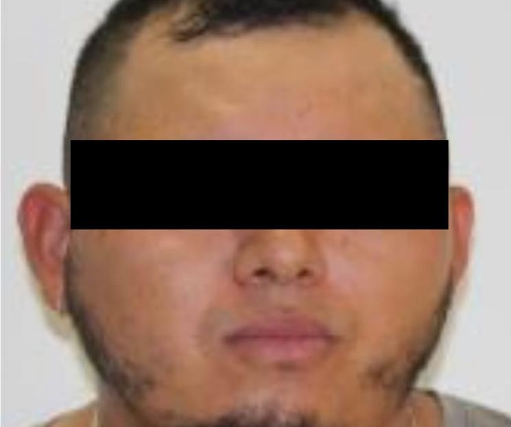Acusan de feminicidio a hombre detenido por balacera en SN