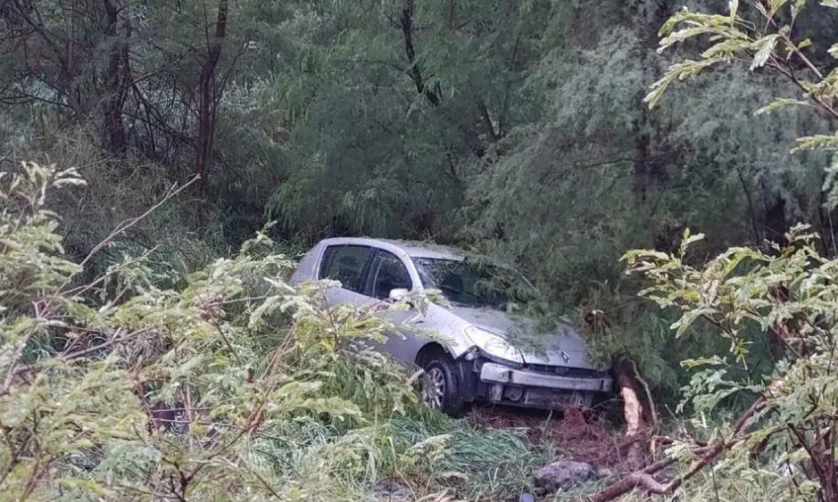 Cae otro auto en el Río Santa Catarina