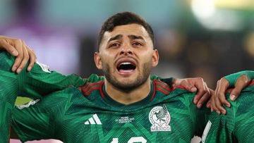 Llora Alexis Vega en himno del Tri en Copa del Mundo