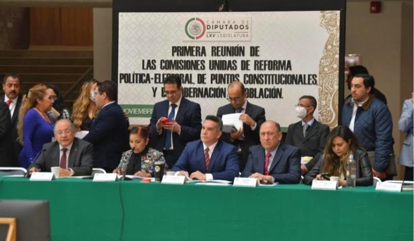 Dictamen de reforma electoral abre pleito entre diputados