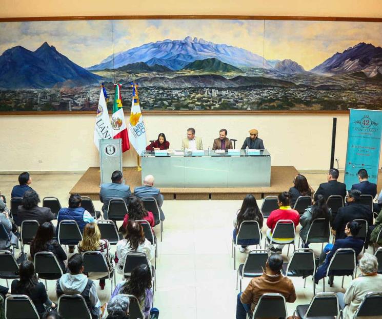 Dona Eduardo Zambrano a la Capilla Alfonsina fondo de poesía