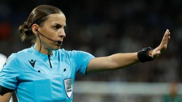 Pide FIFA a árbitros que partidos duren 100 minutos