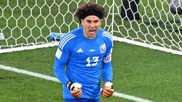 Dedica Ochoa penal a familia y amigos