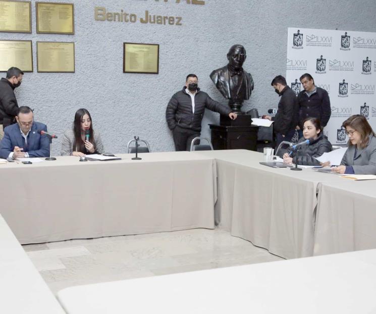 Evade Javier Navarro comparecencia