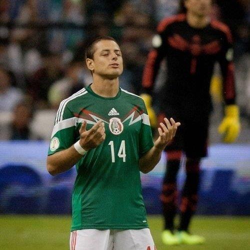 Sin rencor el Chicharito por no poder jugar en Qatar