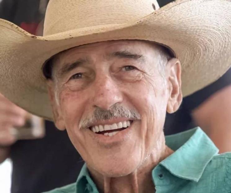 Andrés García reaparece con oxígeno y le responde a su hijo