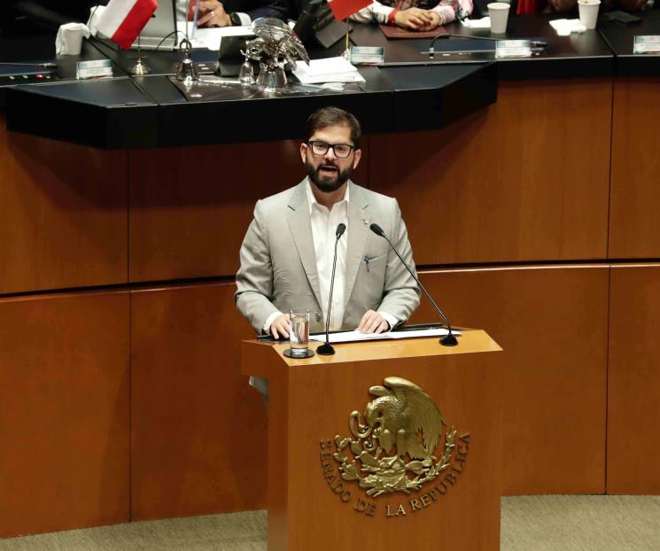 Gabriel Boric llama a no normalizar violencia hacia mujeres