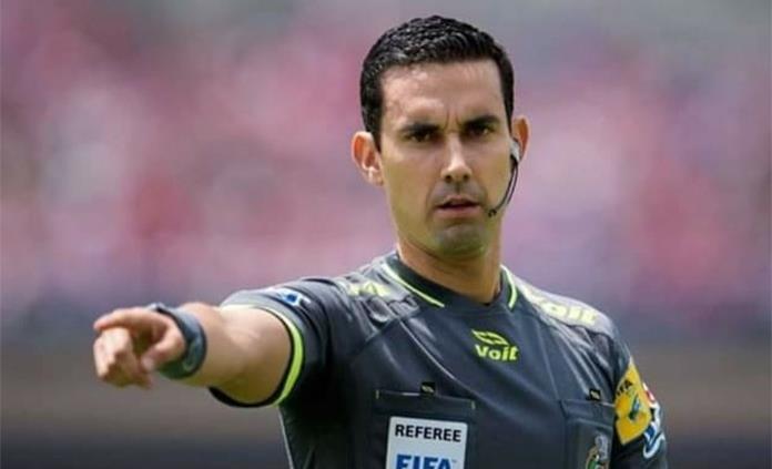 Vuelven árbitros mexicanos a la cancha