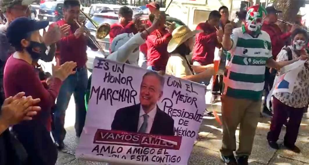 ¡No somos acarreados!, dicen primeros simpatizantes