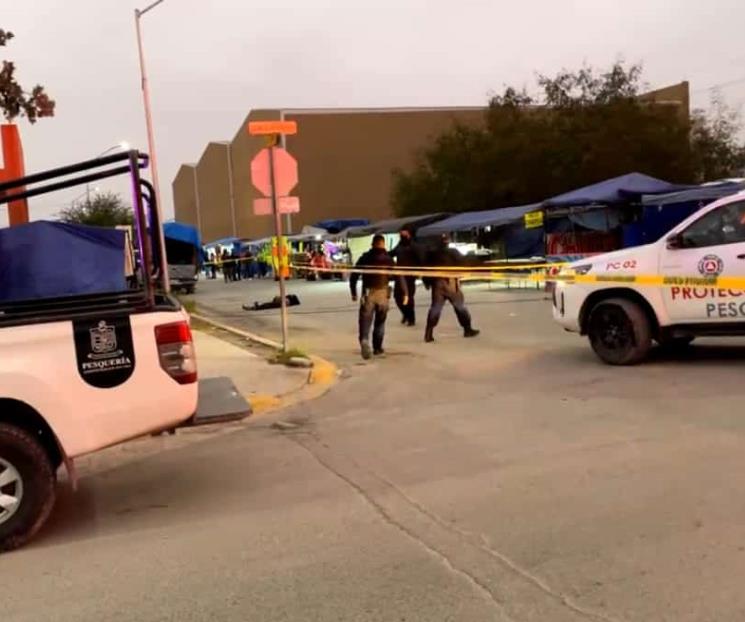 Ejecutan a 2 en mercado de Pesquería