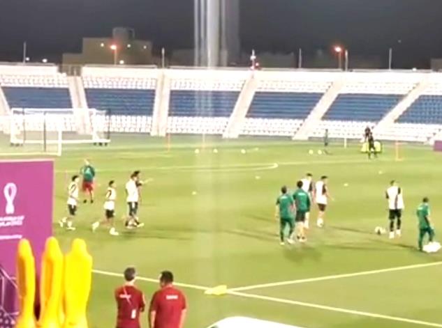 Silencio total en práctica del Tri post derrota vs Argentina