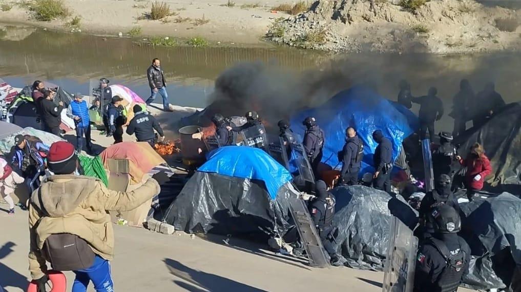 Desalojan campamento de migrantes venezolanos del Río Bravo
