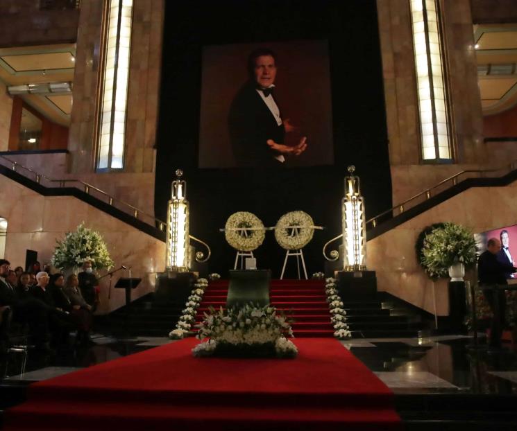 Despiden a Héctor Bonilla en Bellas Artes Despiden a Héctor Bonilla en Bellas Artes