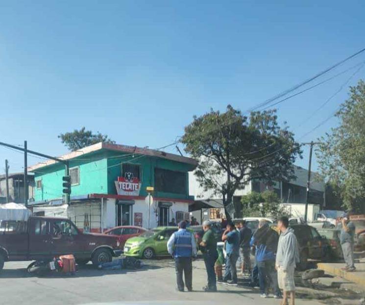 Sale herido repartidor en choque