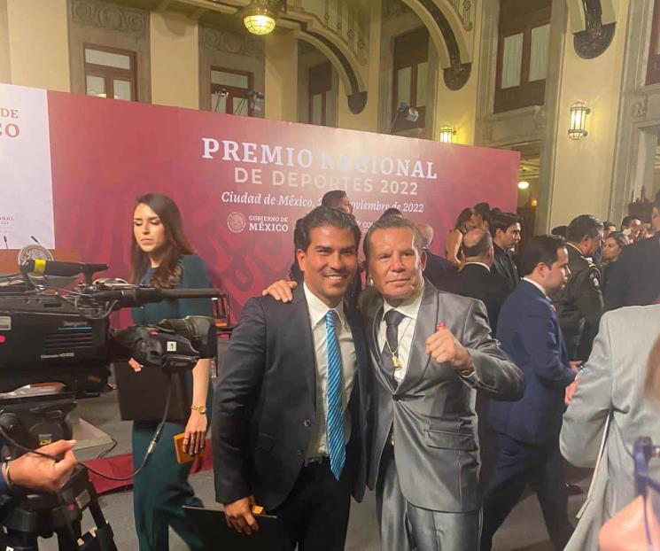 Recibe hermano el PND de Checo Pérez