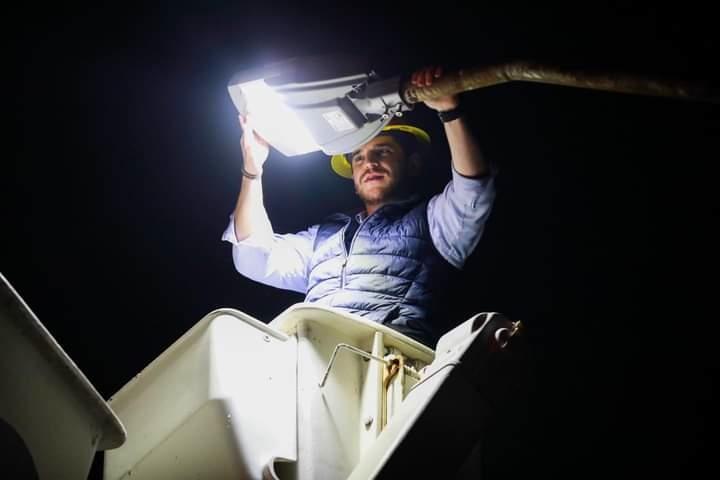 Aceleran acciones de cambio de luminarias en Pesquería
