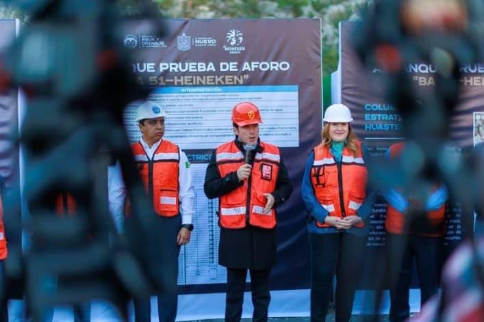 Prueban aforo de pozo de agua BA 51-Heineken en La Huasteca