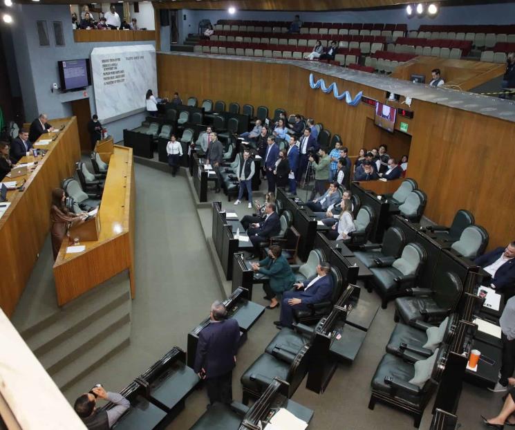 Aprueban por mayoría desafuero para Javier Navarro