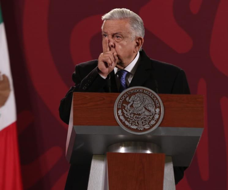 Informa AMLO que tiene gripe porque se adelantó el frío