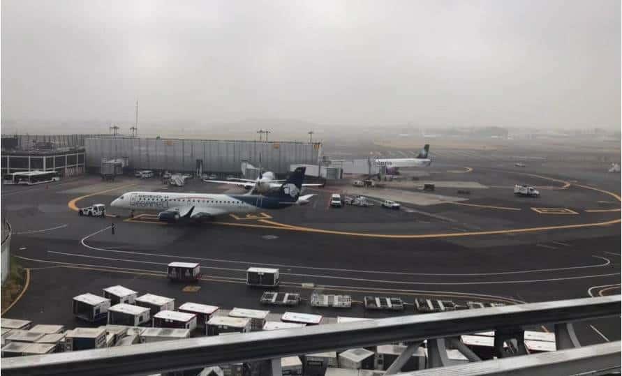 Suspenden vuelos y aterrizajes en AICM por banco de niebla Suspenden vuelos y aterrizajes en AICM por banco de niebla