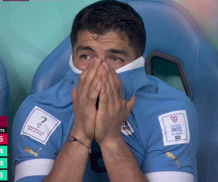 Llora Luis Suárez por fracaso de Uruguay en el Mundial