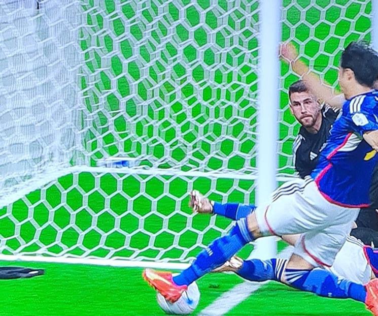 Árbitro mexicano se equivoca