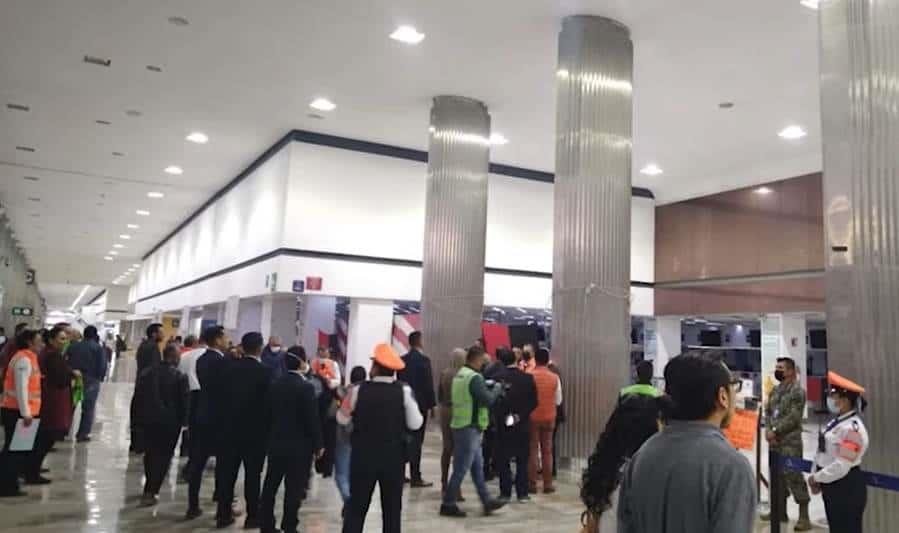 Gobierno federal asegura oficinas y mostradores de Interjet