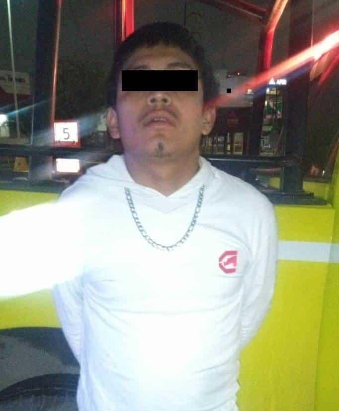 Acosa a paquetera de tienda Acosa a paquetera de tienda
