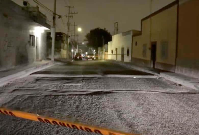 Hallan cuerpo maniatado en baldío de Apodaca Hallan cuerpo maniatado en baldío de Apodaca