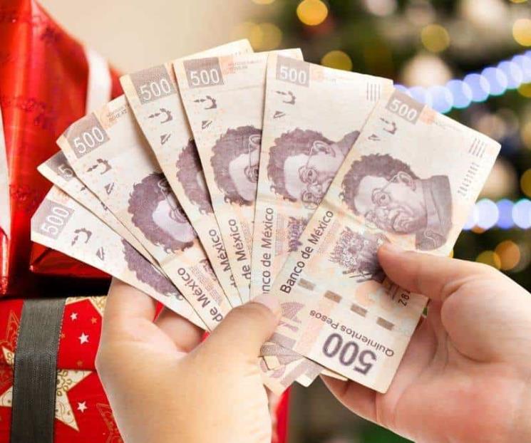 Mexicanos preparan aguinaldo para enfrentar pagar deudas