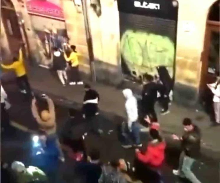 Celebran marroquíes en España el pase de su país