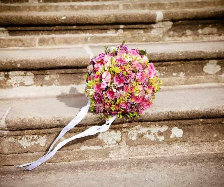 Hombre secuestra a joven rusa