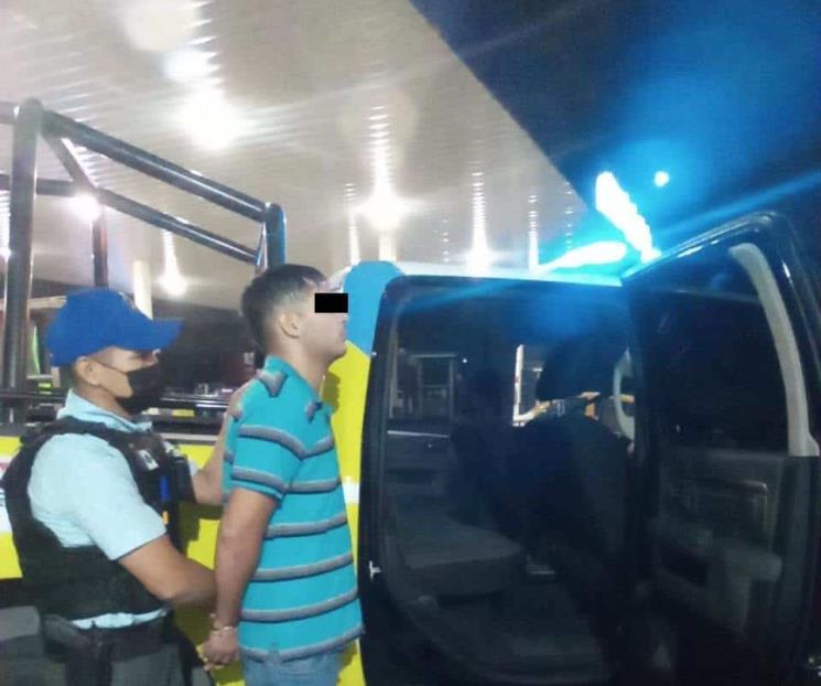 Ataca a taxista con arma blanca Ataca a taxista con arma blanca