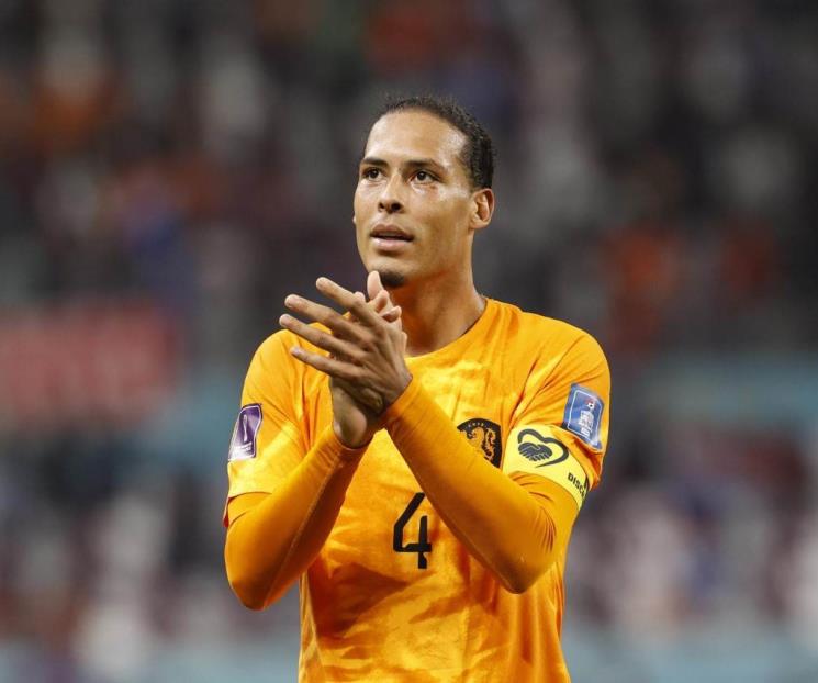 Van Dijk, de Holanda, siente respeto total por Leo Messi Van Dijk, de Holanda, siente respeto total por Leo Messi