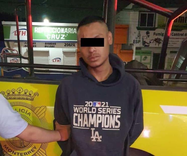 Aprehenden a par de asaltantes